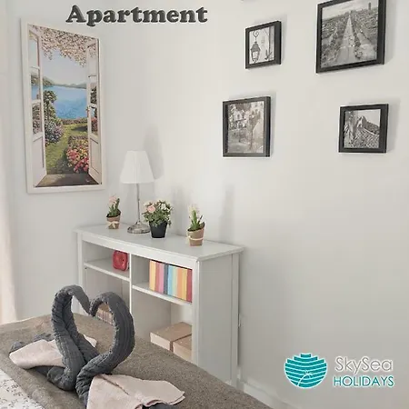 Sky Sea Holidays Puerto Banus Apartment